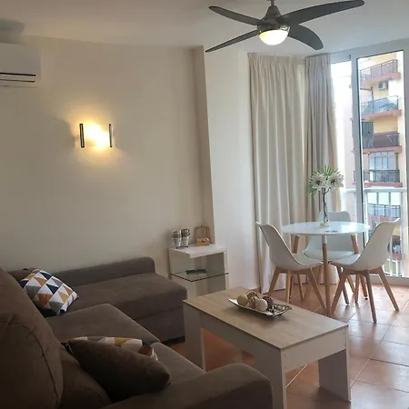 Апартаменти En Primera Linea De Playa, Playamar