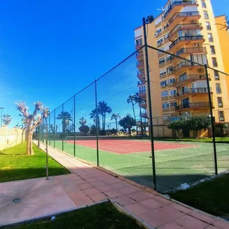 En Primera Linea De Playa, Playamar Торремолинос
